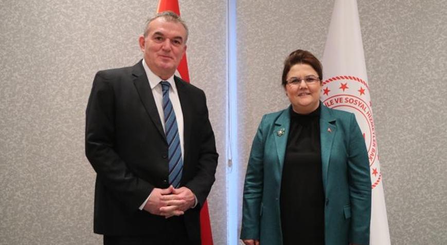 Bakan Yanıkdan sığınmacılara ilişkin açıklama