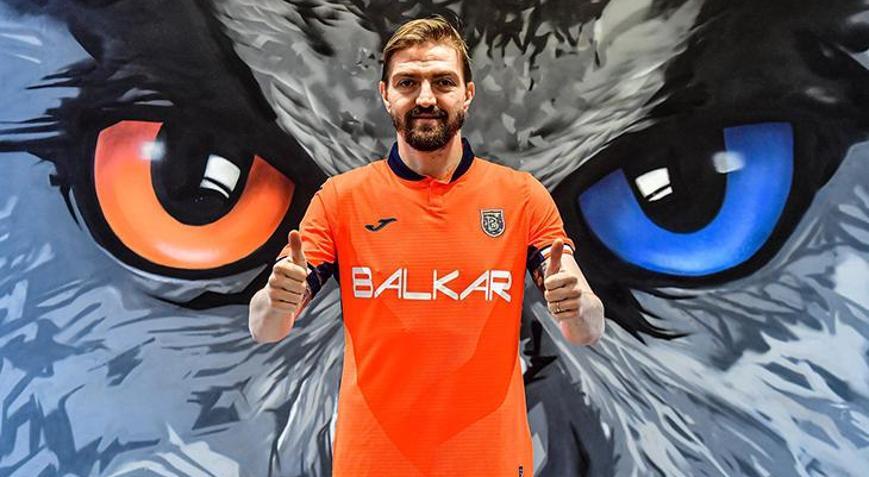 Başakşehir, Caner Erkini transfer etti TFFye bildirdi