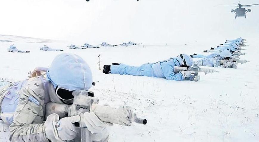 Bordo bereliler beyaza büründü