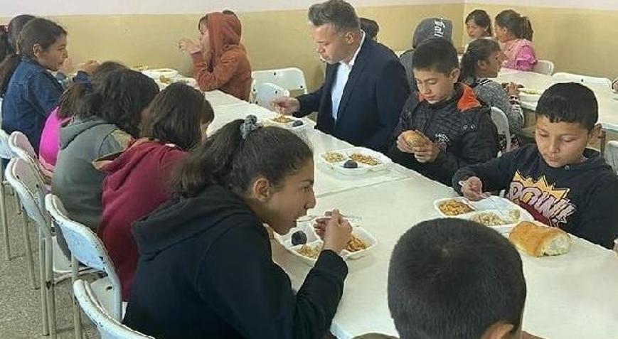 Pozantıda öğrencilere ücretsiz yemek