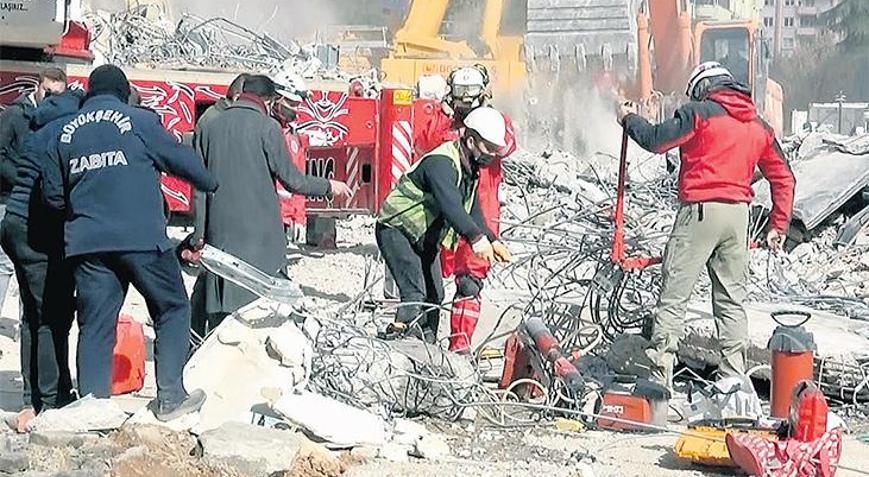 Enkaz müteahhitleri için hesap vakti