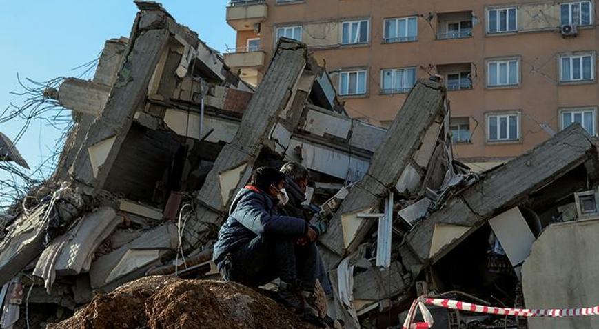 Artçı mı deprem mi 5.2 büyüklüğündeki sarsıntı korkuttu