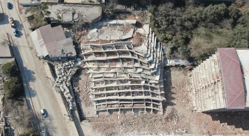 Çok sayıda kişiye mezar olmuştu Rönesans Sitesinin yapı denetim sorumlusu tutuklandı