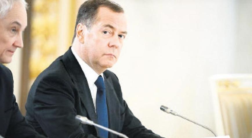 ‘Füzeler Alman meclisine uçar’