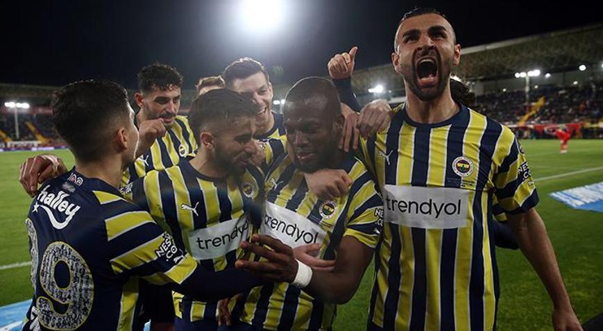 Fenerbahçenin konuğu Beşiktaş Tam 8 futbolcu ceza sınırında