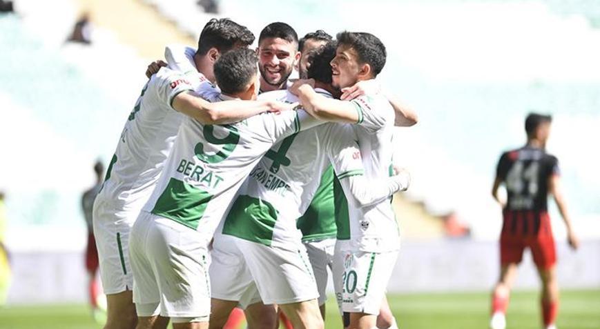 Bursaspor, Özer Hurmacı ile kendini buldu
