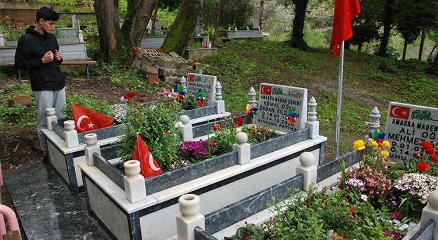 Maden faciasında ölen işçinin eşinden ikiz bebekleriyle duygulandıran paylaşım