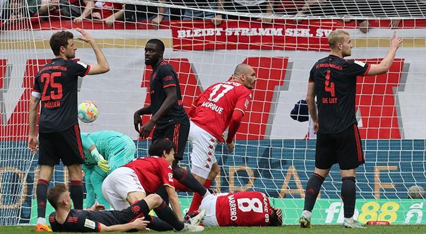 Bayern Münih, Mainz deplasmanında yıkıldı