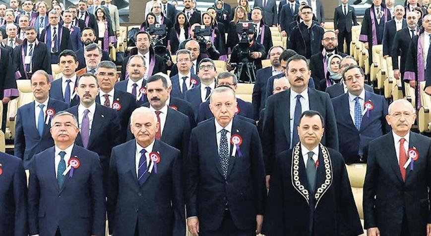 AYM töreninde ‘sessiz’ gerilim