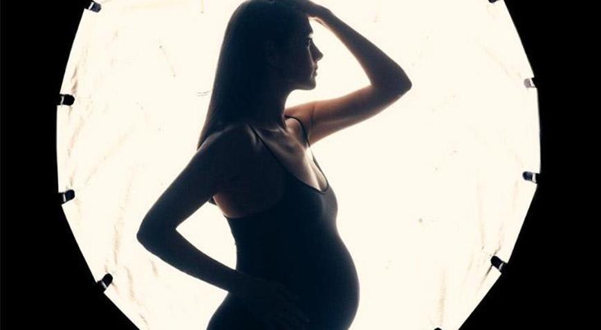 Funda Eryiğitten karnı burnunda pozlar