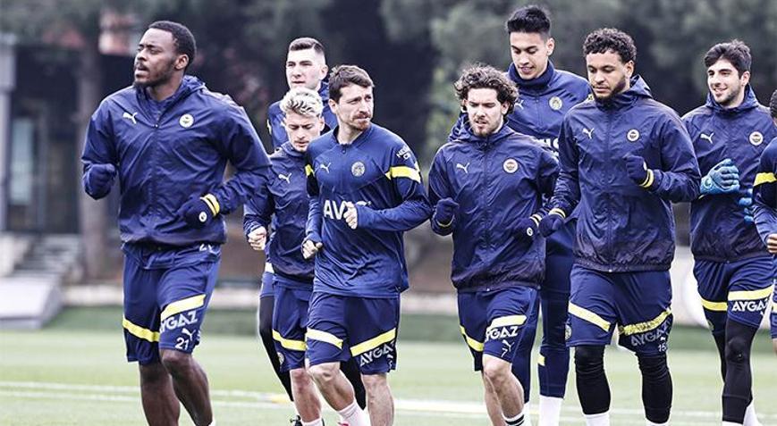 Fenerbahçenin Giresunspor maçı kamp kadrosu belli oldu