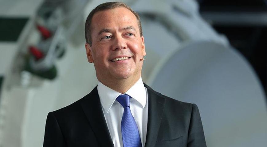 Medvedev: Ukraynaya verilen silahlar ne kadar yıkıcı olursa nükleer senaryosu da o kadar yakın olur