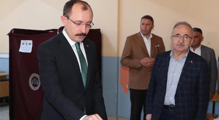 Bakan Muşun sandığından Erdoğan çıktı
