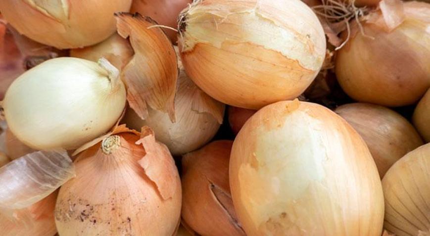 Çöpe atarken bir daha düşünün: Kabuğunu kaynatıp içince olanlara inanamayacaksınız