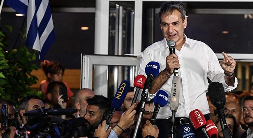 Yunanistan’da aşırı milliyetçiler oylarını artırarak parlamentoya girdi