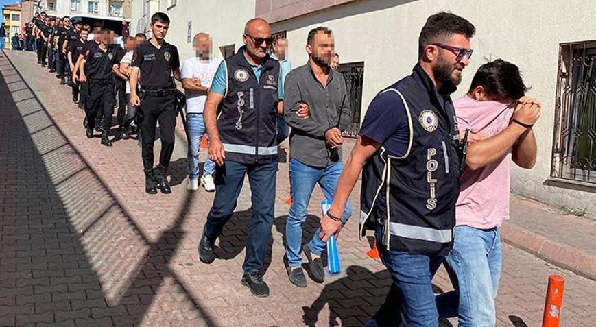 Kayseri merkezli kaçak akaryakıt operasyonunda 19 şüpheli adliyede