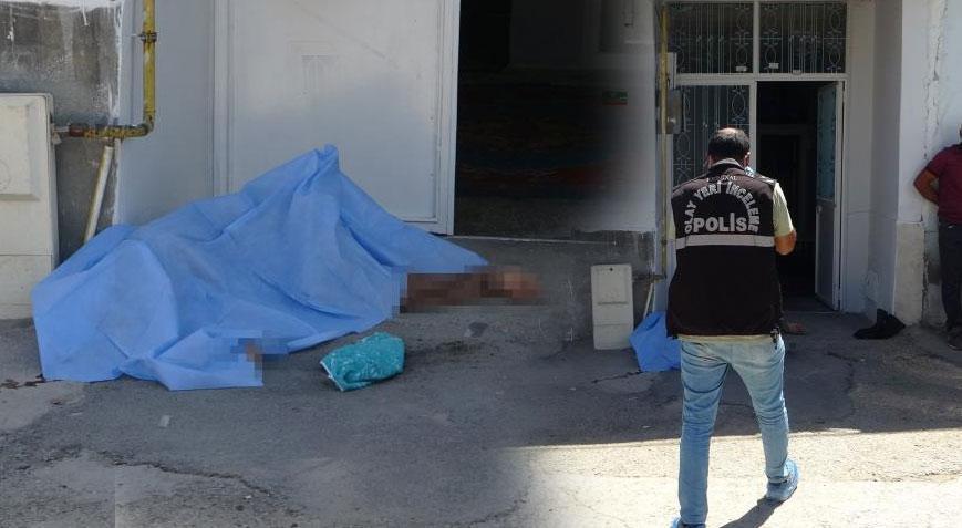 Evin kapısında kahreden son Kanlar içerisinde yere yığıldı