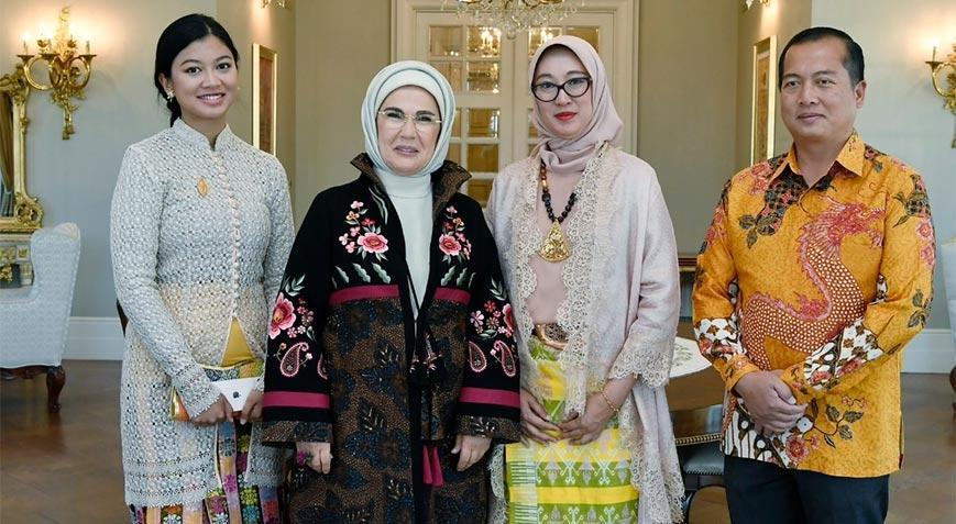 Emine Erdoğan büyükelçiler ve eşlerini ağırladı