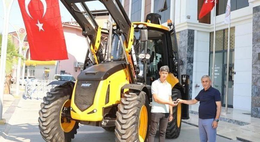 TBBden Koçarlı Belediyesine iş makinesi hibe edildi
