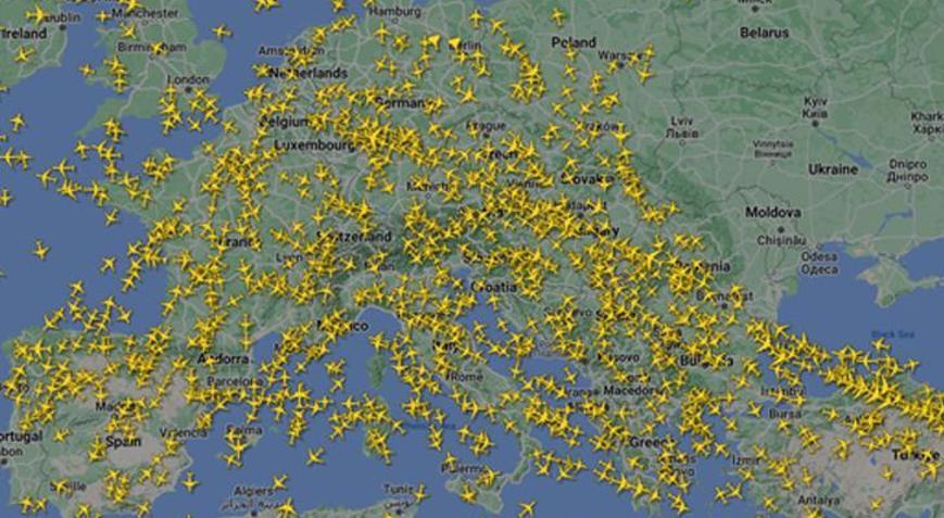 İngilterede bütün uçuşlar iptal edildi Avrupada kaos