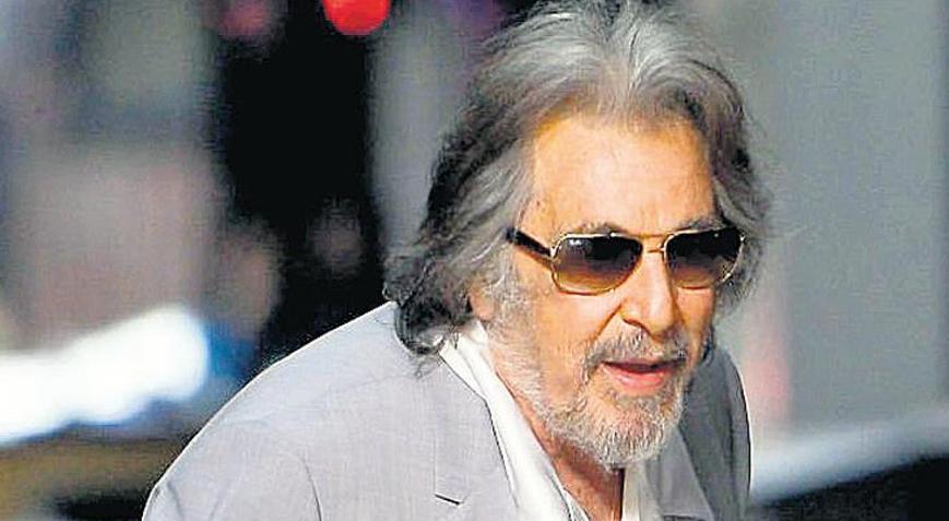 Gangsterli klibe  Al Pacino yakışır