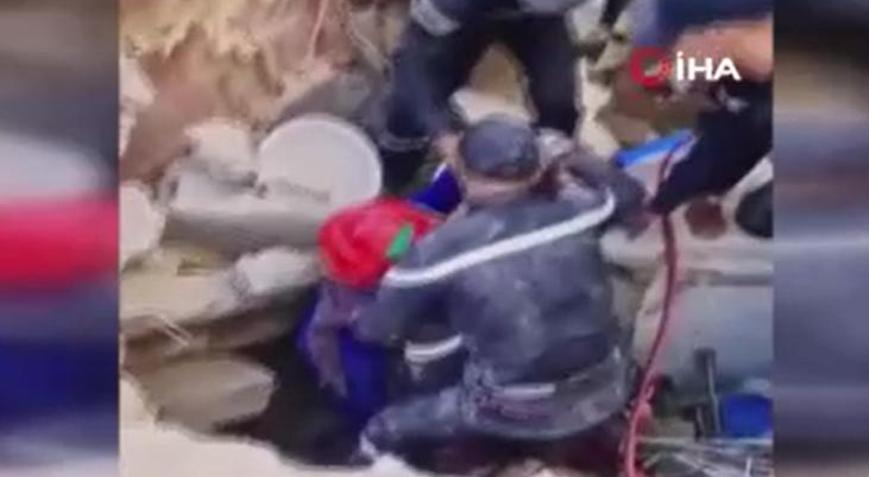 Fasta 120 yılın en şiddetli depremi 12 saat sonra böyle kurtarıldı