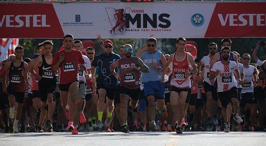 Uluslararası Vestel Manisa Yarı Maratonuna 2 bin kişi katıldı
