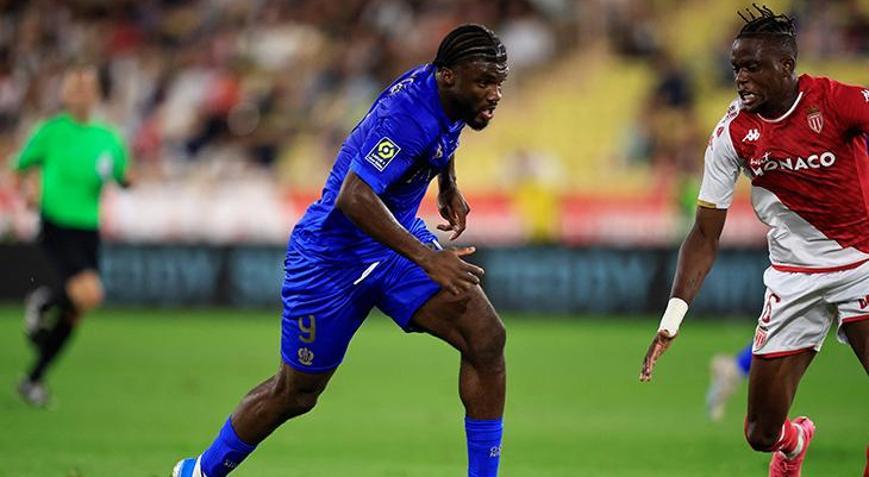 2 penaltı kaçtı Nice, Monacoyu evinde yıktı