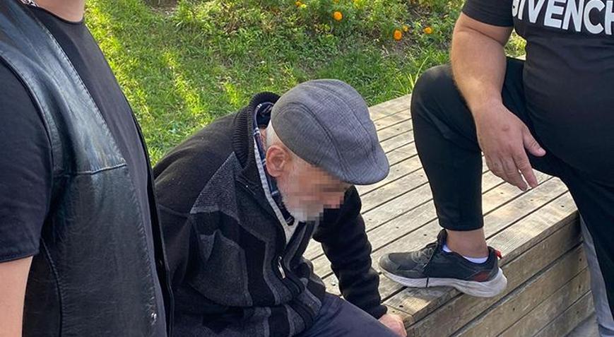 60 yaşındaki yaşlı adamın tacizine uğradığını söyleyen liseli kız esnafa sığındı