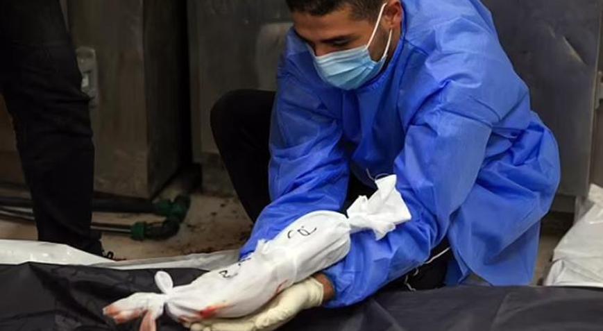 Gazzeden en acı kare Doğmamış bebek annesiyle aynı torbaya yerleştirildi