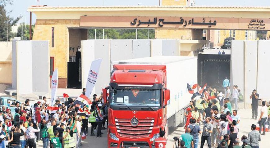 Refah açıldı, Gazze’ye ilk yardımlar ulaştı