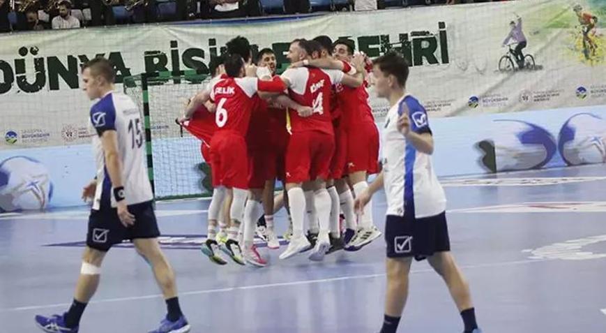 A Milli Hentbol Takımı, İtalyayı 37-28 mağlup etti