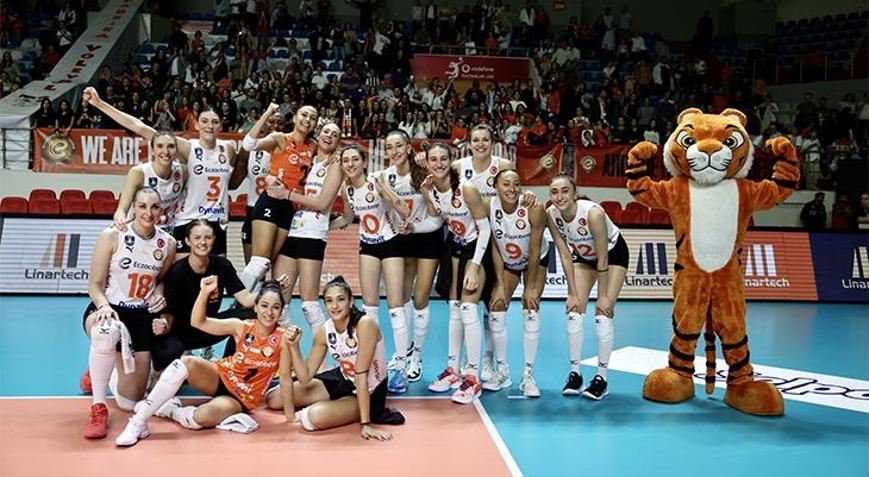 Eczacıbaşı set vermedi Şampiyonlar Ligine galibiyetle başladı