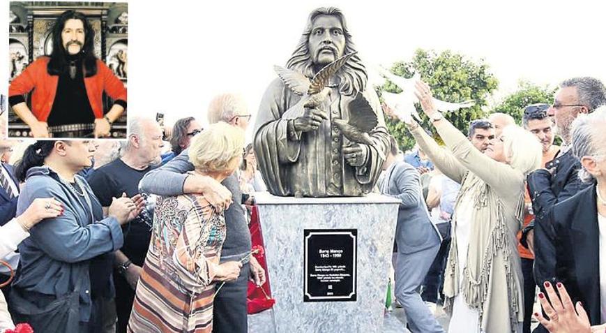 Barış Manço’nun büstü açıldı