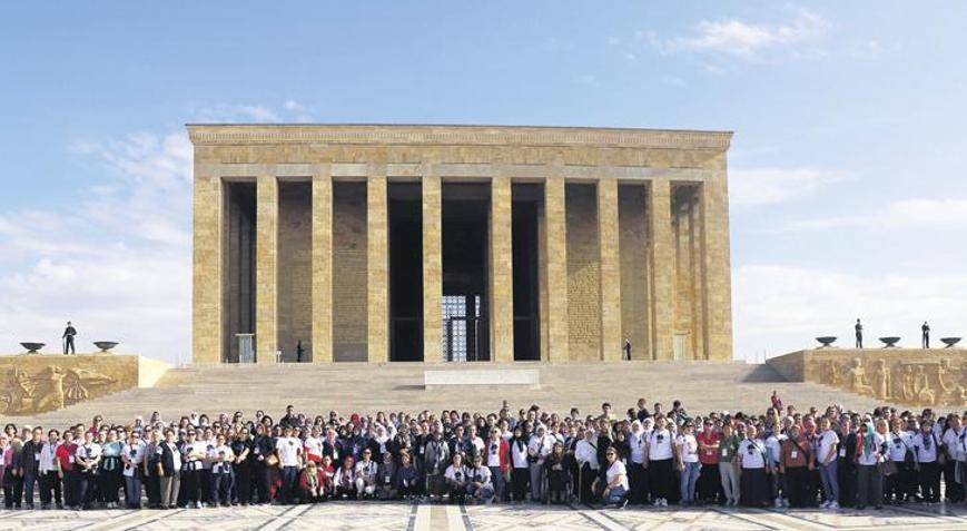 Ata’mız, yolumuzu  daima aydınlatacak