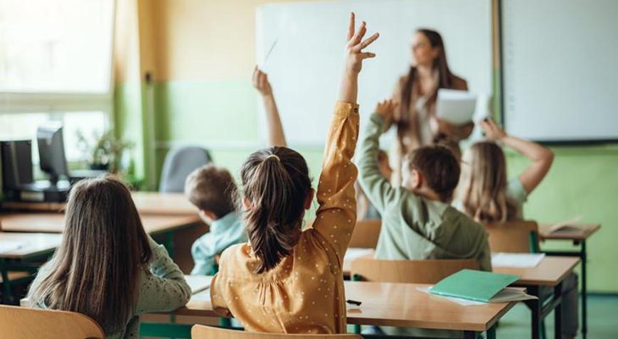 Ücretli öğretmenlere yüzde 25 zam kararı