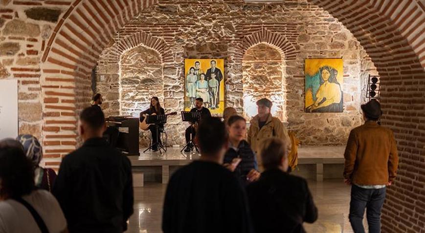Ressam Ayşe Betil’den zamanın izinde bir yolculuk: “Senden Sonra”