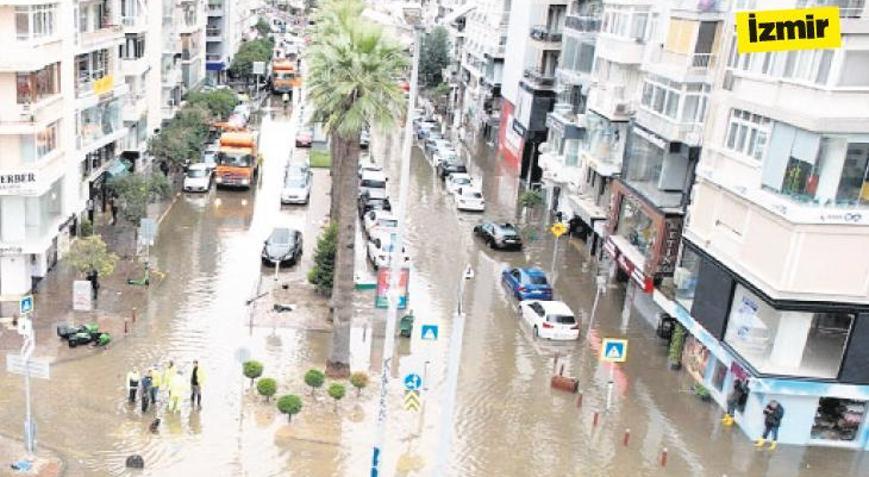 Marmara, Ege ve Karadeniz’e yeni uyarı: Sağanak ve fırtına hayatı felç etti