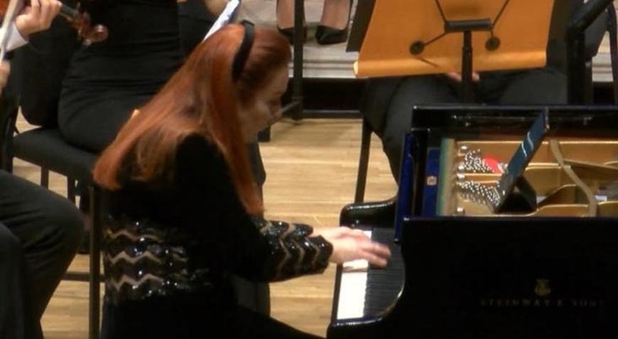 Piyanist Mehveş Emeç, Dünya Kadın Hakları Gününe özel konser verdi