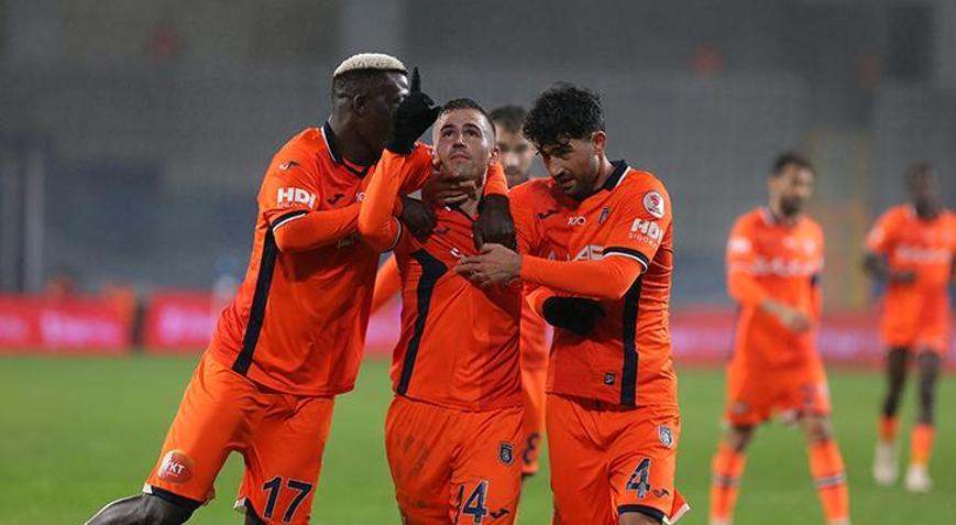 Başakşehir, Şanlıurfasporu 2 golle devirdi