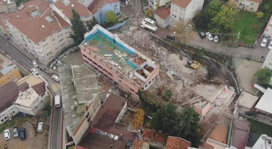 Bursa’da deprem sonrası harekete geçildi Tarihi okul yıkılıyor