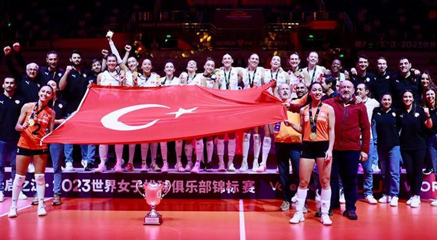 Tarihi finalde şampiyon Eczacıbaşı VakıfBank ikinci oldu