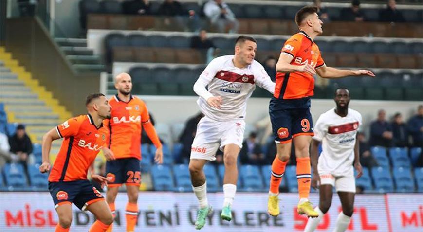 Başakşehir geriden gelerek Sivassporu 3-1 mağlup etti