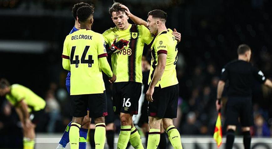Burnley, Fulhamı 2-0 mağlup etti