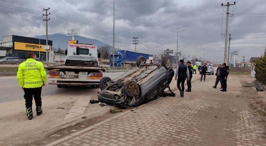 Takla atan otomobil karşı şeride geçti: 1 yaralı