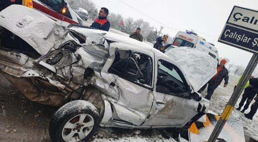 Afyonkarahisarda kaza: 5 yaralı