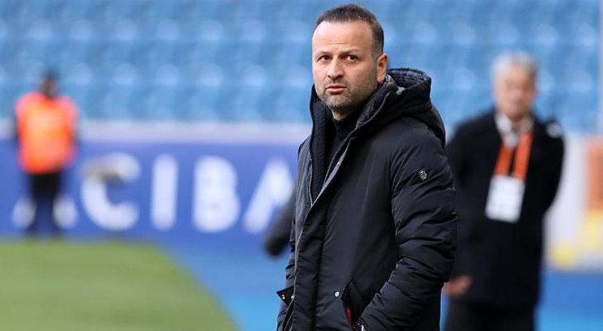 Osman Zeki Korkmaz: Hiçbir futbolcu formaya saygısını kaybetmemeli