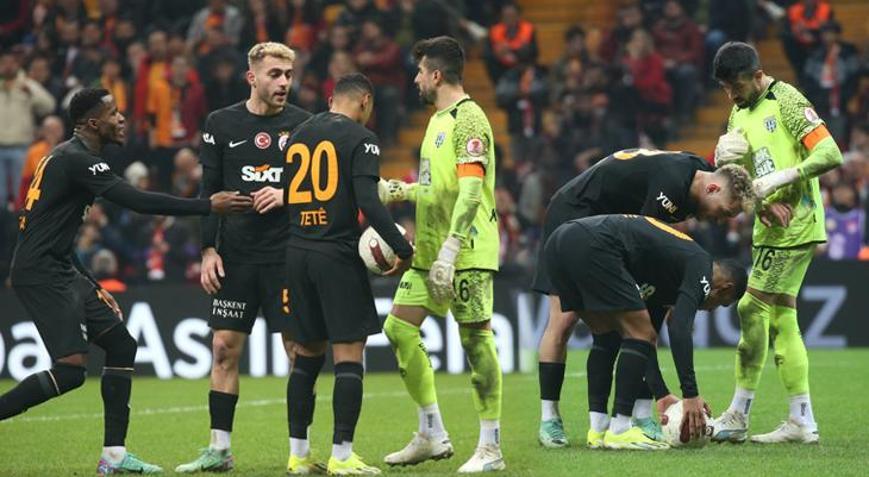 Galatasarayda Tete ve Barış Alper Yılmaz arasında penaltı anlaşmazlığı
