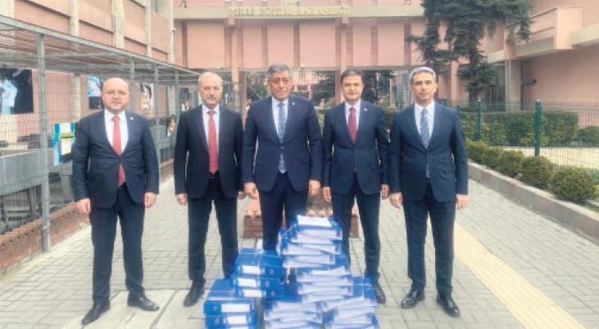 Ek ders ücreti için 157 bin imza