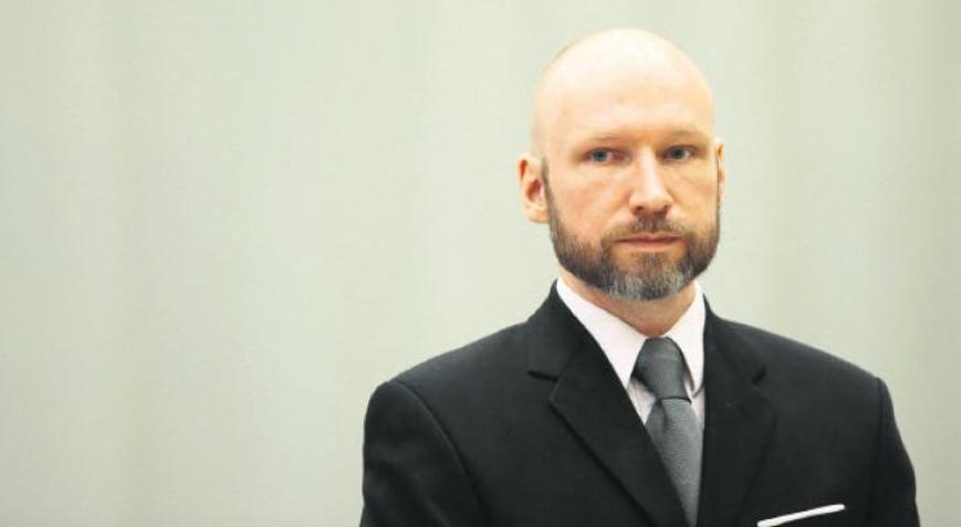 Breivik tecritte kalacak
